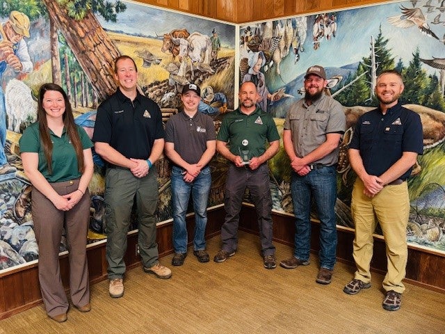 MDC Private Lands Deer Biologist Ashleigh McCullough, MDC Elk and Deer Biologist Aaron Hildreth, NDA Deer Outreach Specialist Cole Gander, MDC Cervid Program Supervisor Jason Isabelle, NDA Deer Outreach Specialist Cheyne Matzenbacher, and MDC Wildlife Programs Supervisor Kevyn Wiskirchen.