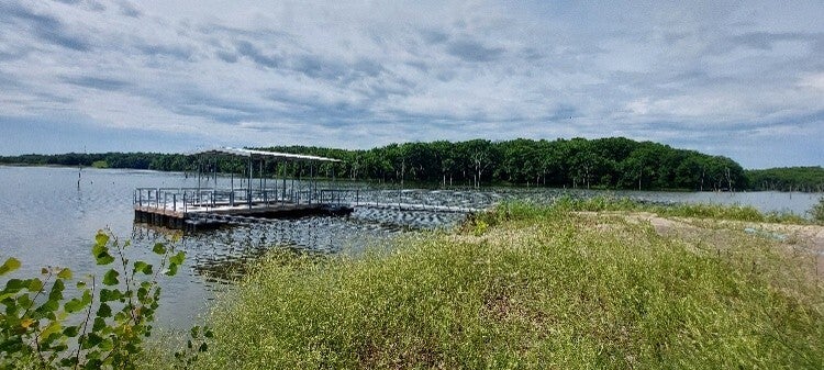 floating fishing dock at Fox Valley Lake Conservation Area