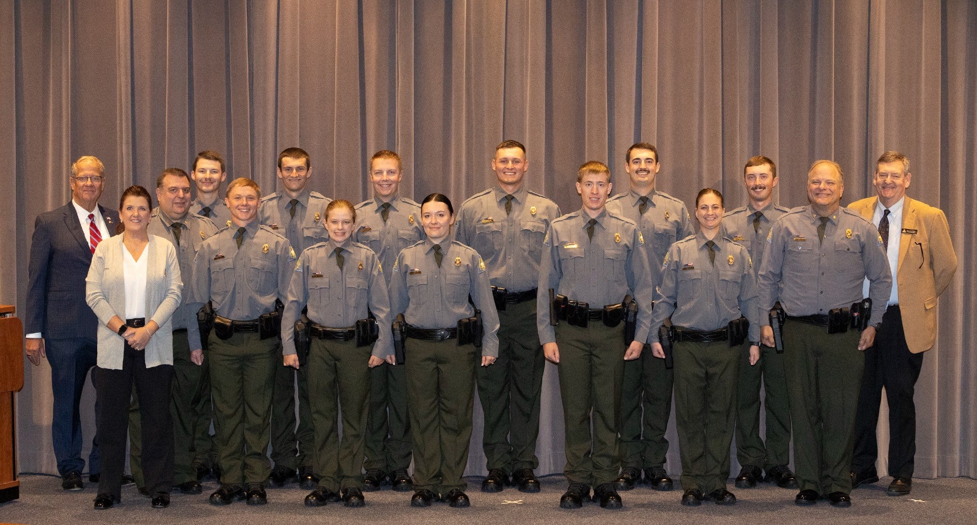 MDC agent graduation group photo