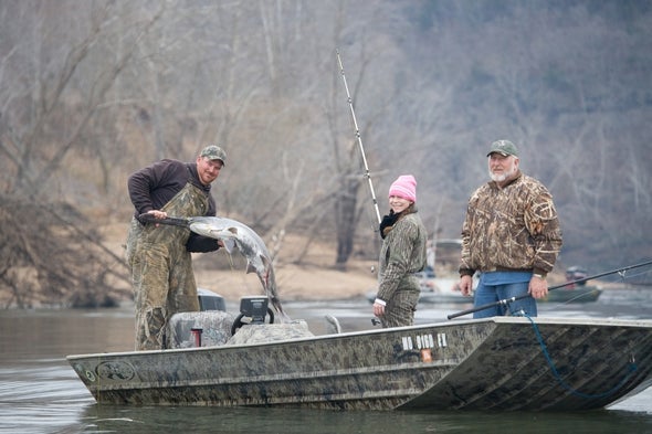 Paddlefish Snagging