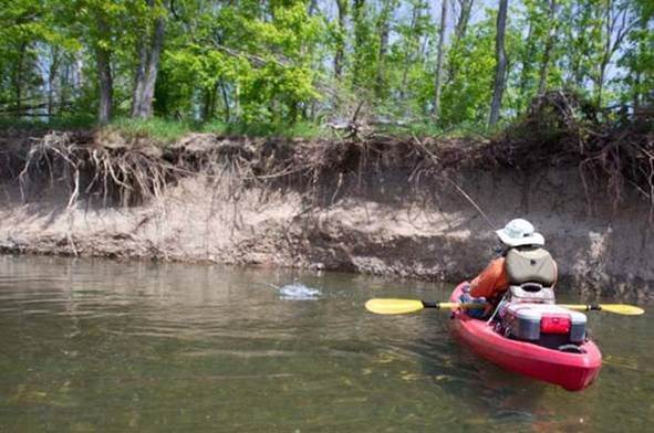 Kayaker fishing on Big Tavern Creek