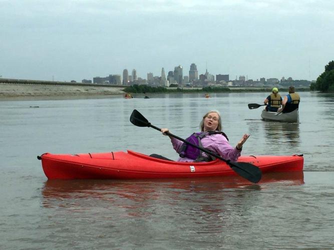 Woman kayaks Missouri River