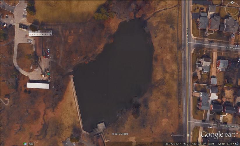 Satellite view of St Louis County (Tilles Park Lake)